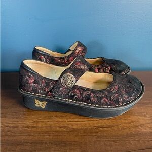 Alegria Women Size 35 Paloma PAL-274 Mary Jane Shoes Red/Gold/Black Pattern